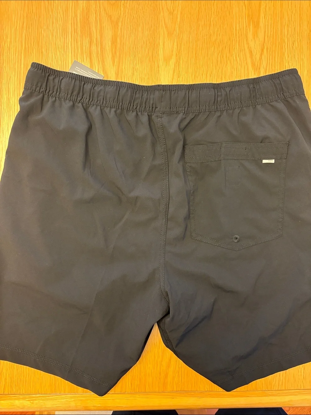Vuori Men's Black Kore Short with Contrast Drawstring XL