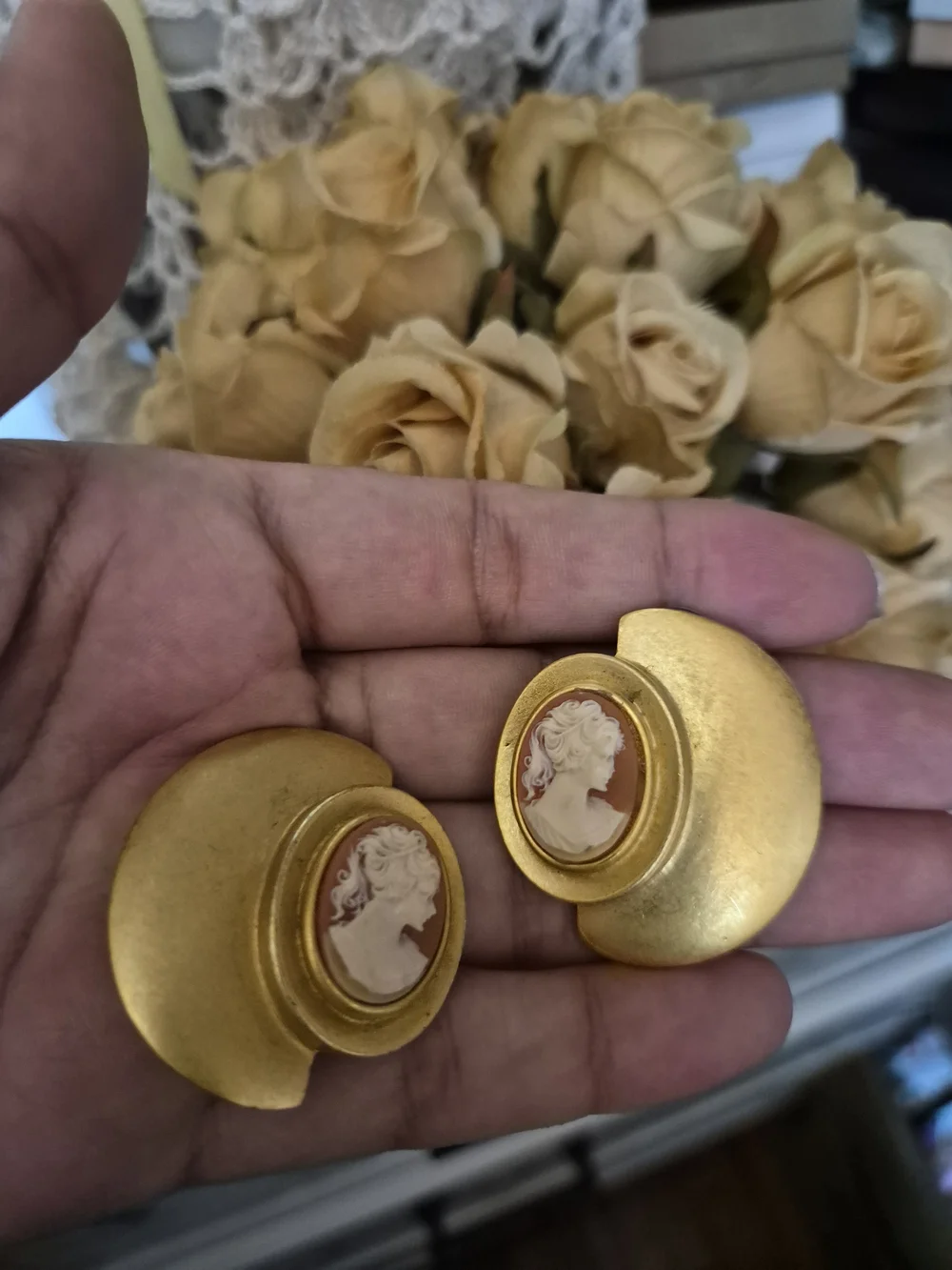 Vintage gold matte