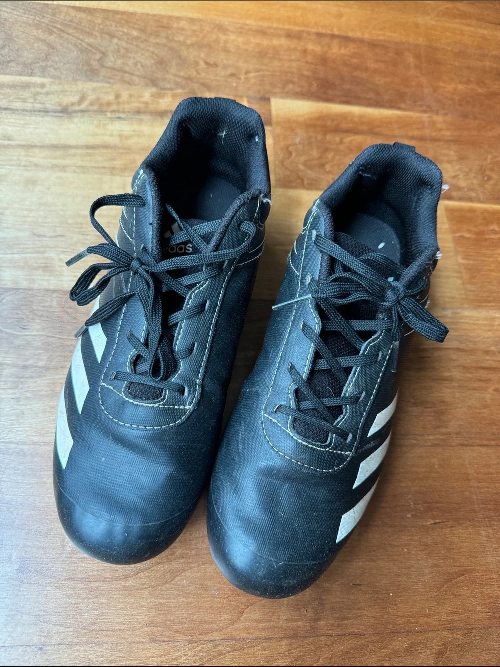 adidas lightweight cleats