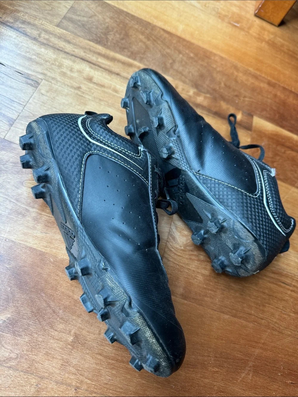 adidas lightweight cleats