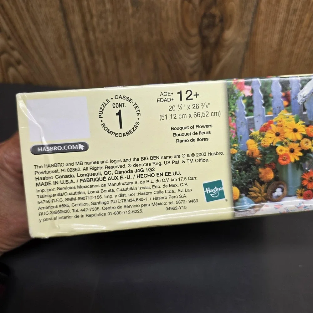 Milton Bradley Big Ben Bouquet Of Flowers 1000 Piece Puzzle USA Garden Scene