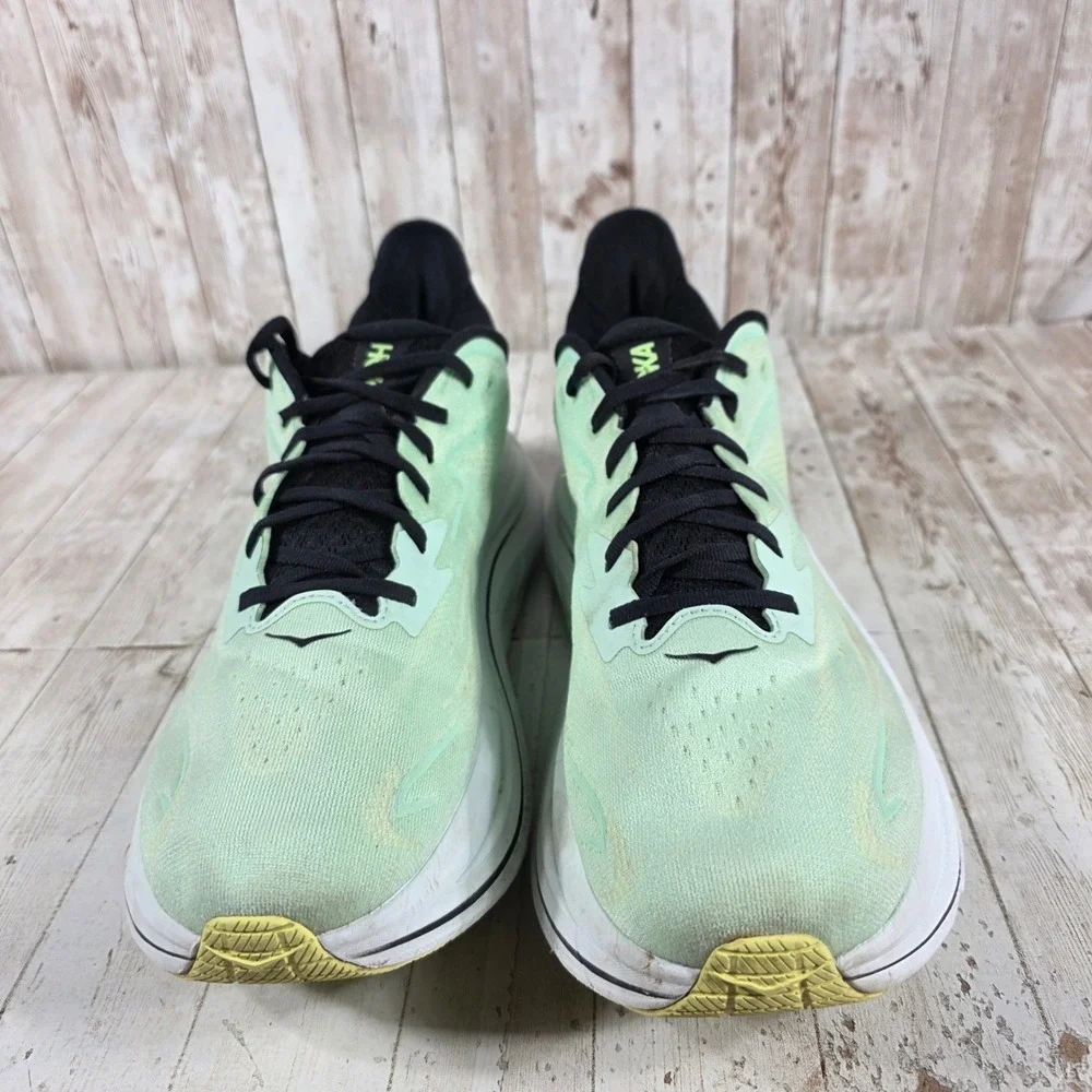 Hoka One One hoka one