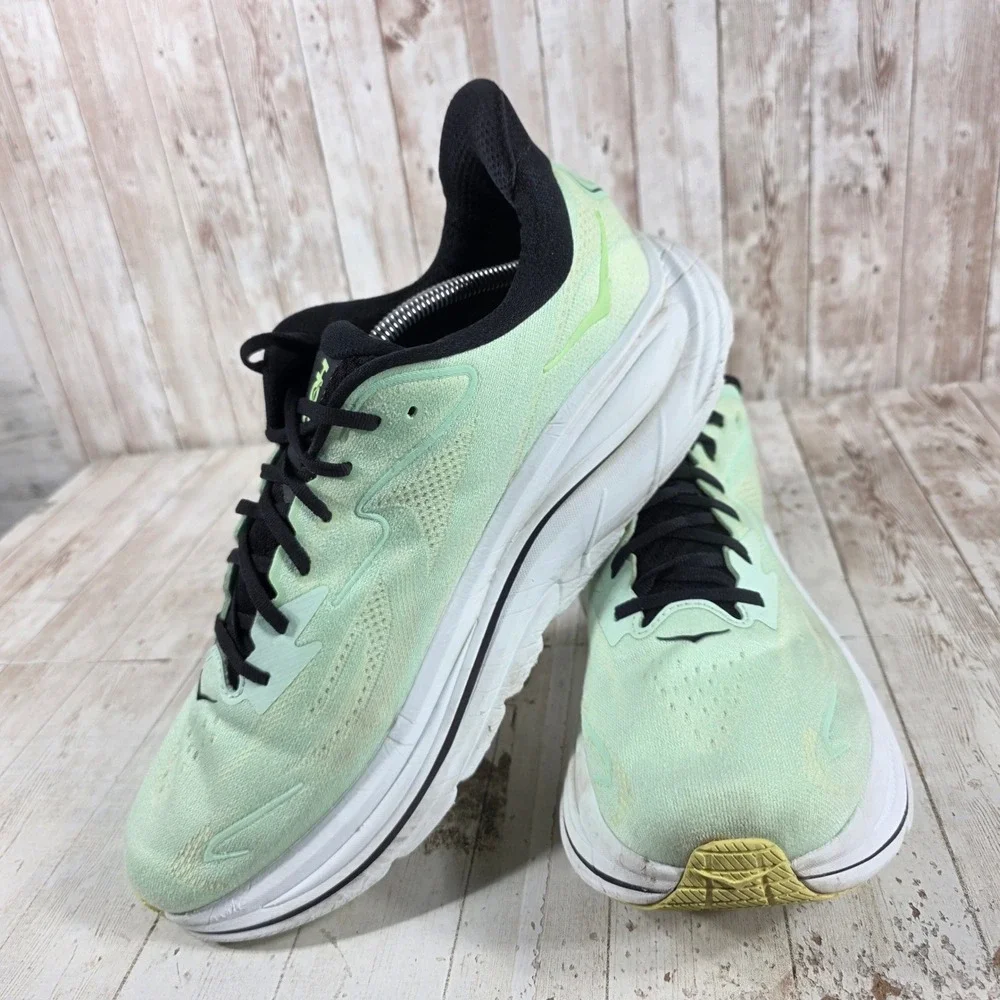 Hoka One One hoka one