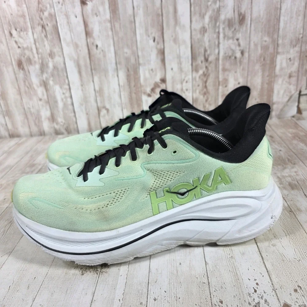 Hoka One One hoka one