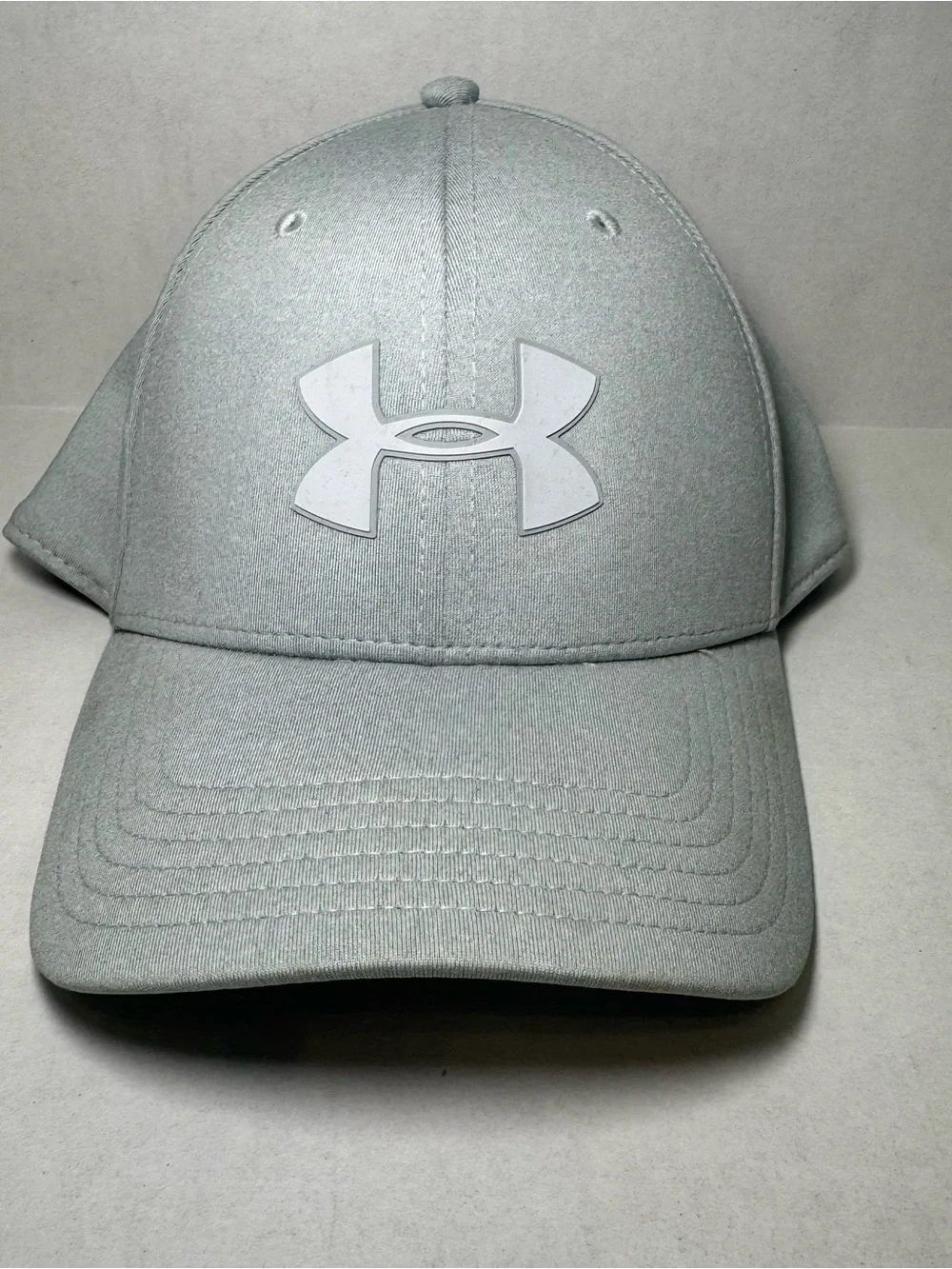 Under Armour Iso-Chill Gray Pro Fit Stretch Hat L/XL EUC