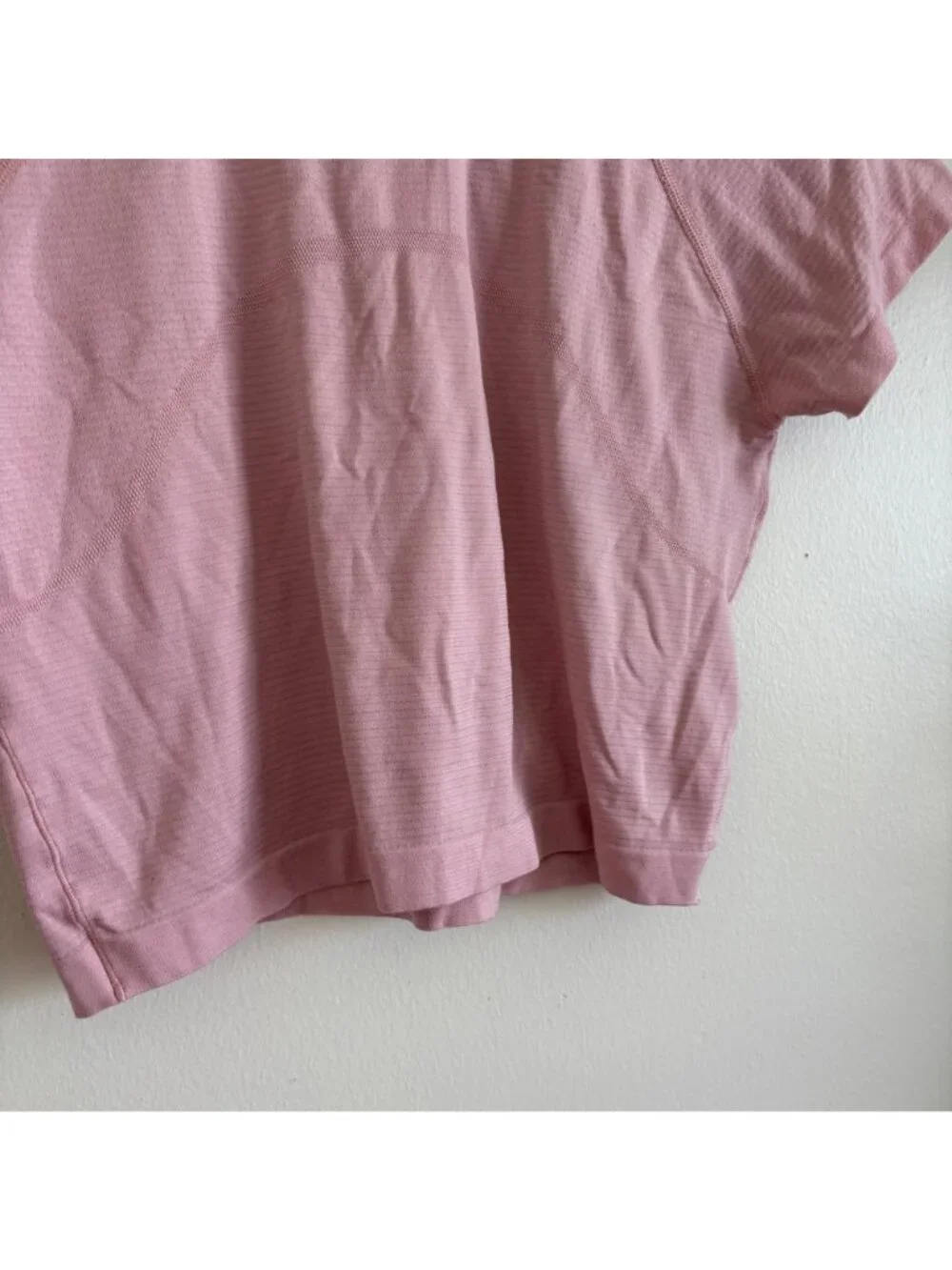 Lululemon Athletic Swiftly Tech Short Sleeve Cropped Shirt 2.0 Pink Women’s Sz 8