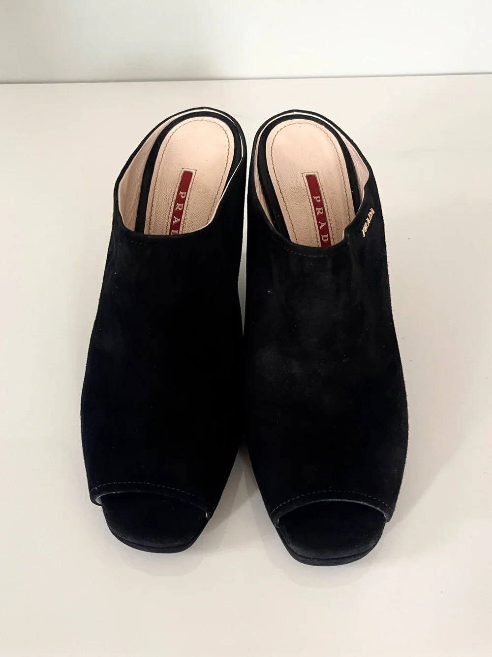 Prada worn once