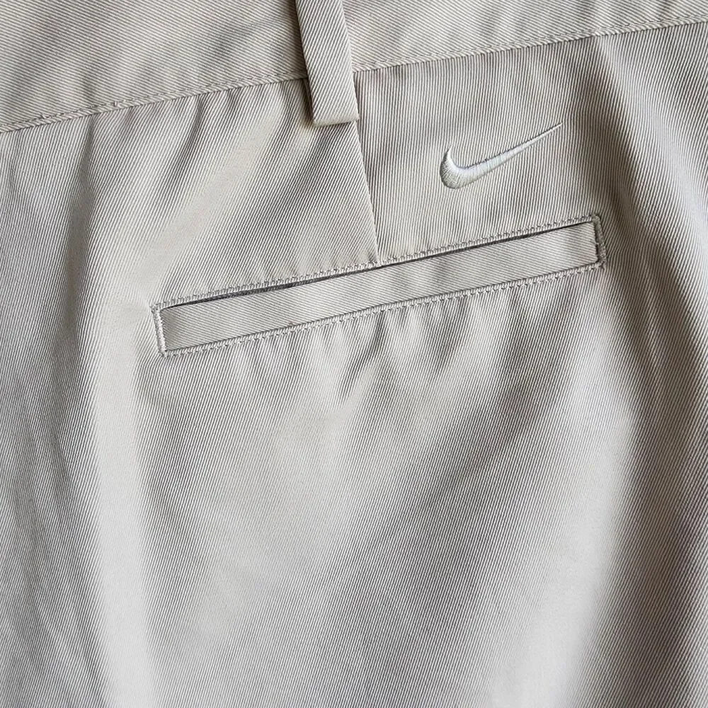 Nike Golf Shorts Mens Size 38 Tan Dri-Fit Performance Pleated Front Pockets