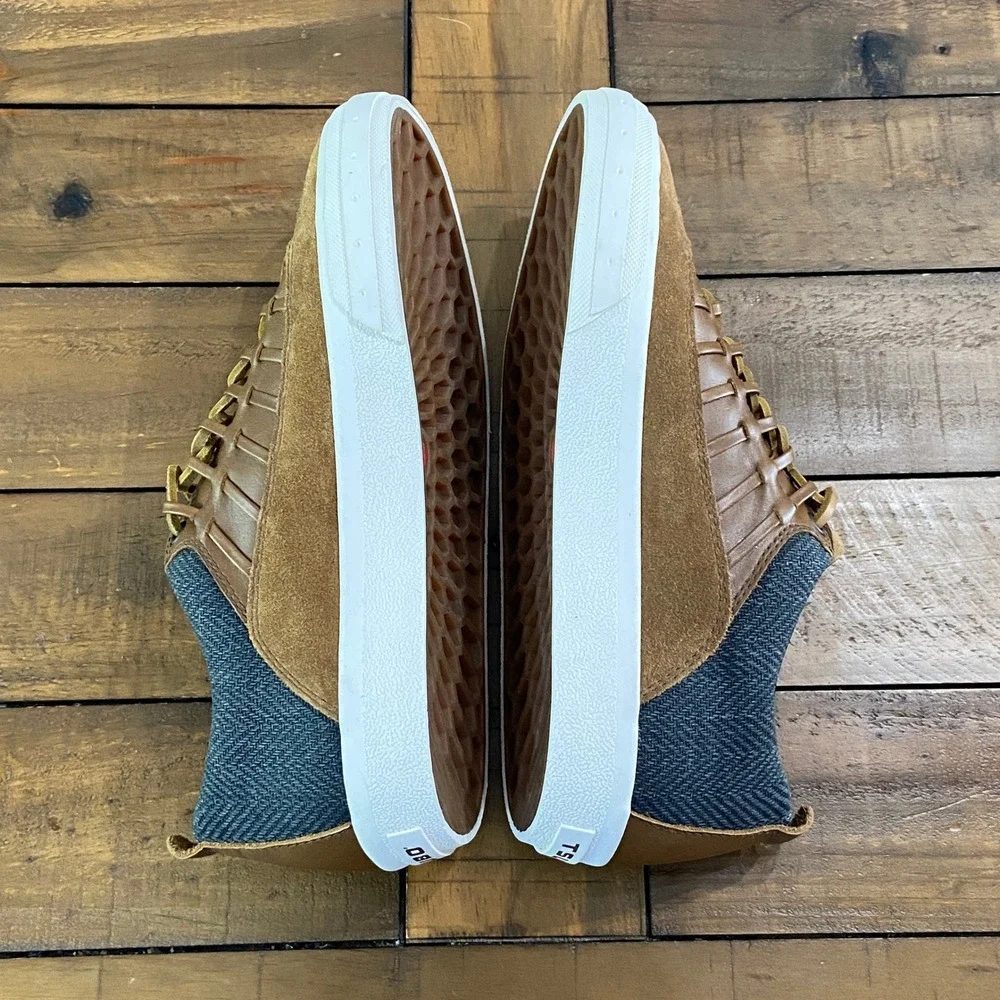 Tsubo contemporary laces eyelet