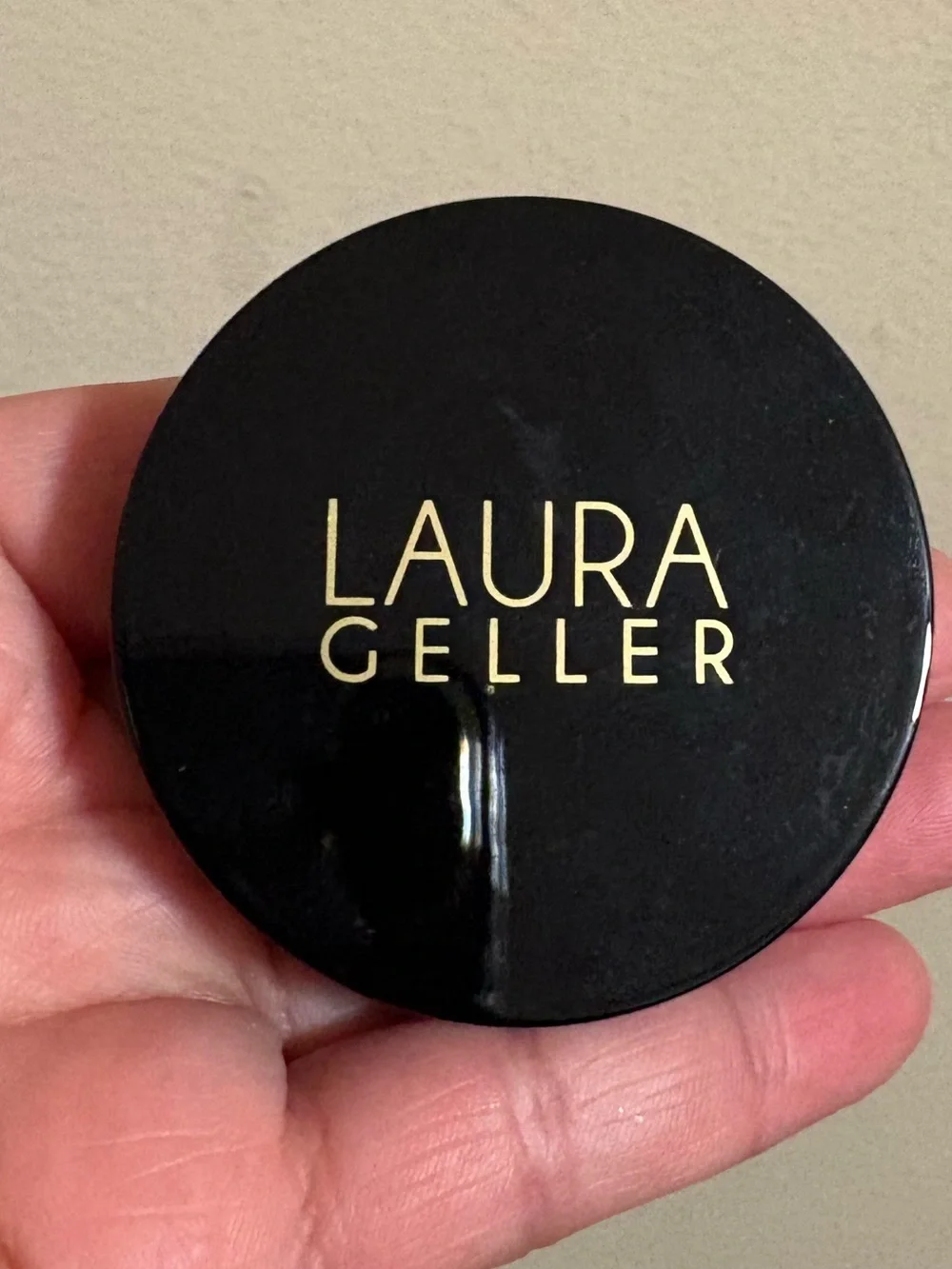Laura Geller compact powder
