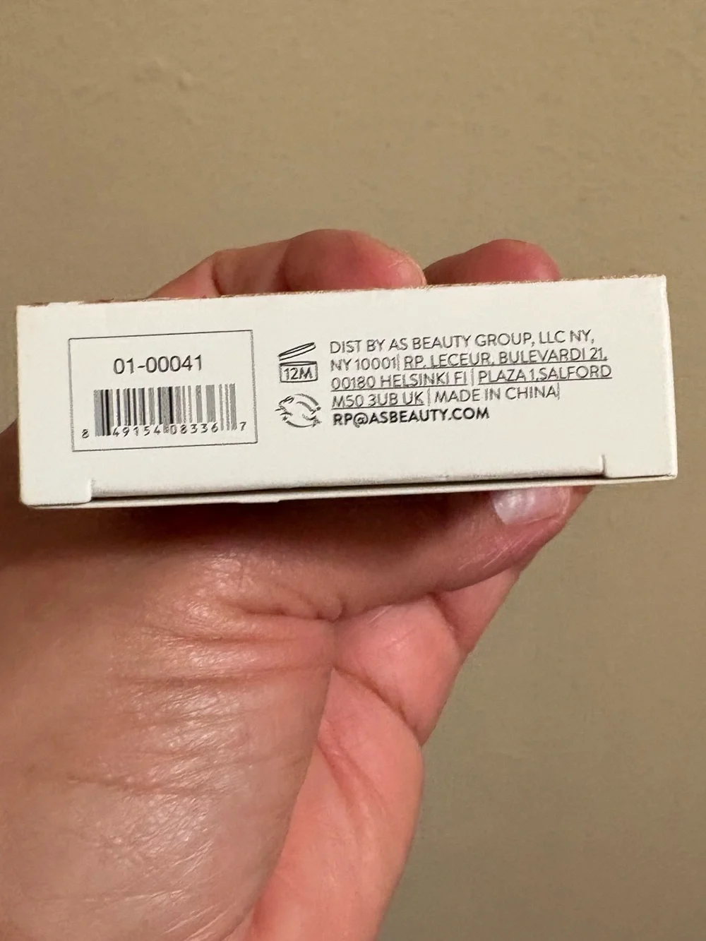 Laura Geller compact powder