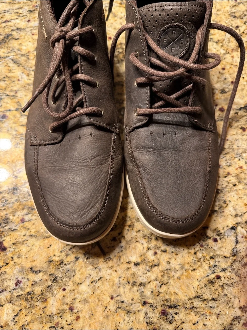 Men's Reef Spiniker mid chukka boots Brown nubuck suede Size 9.5