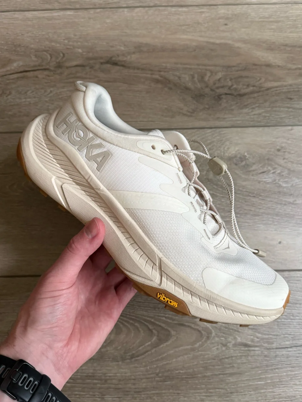 Hoka questions leave