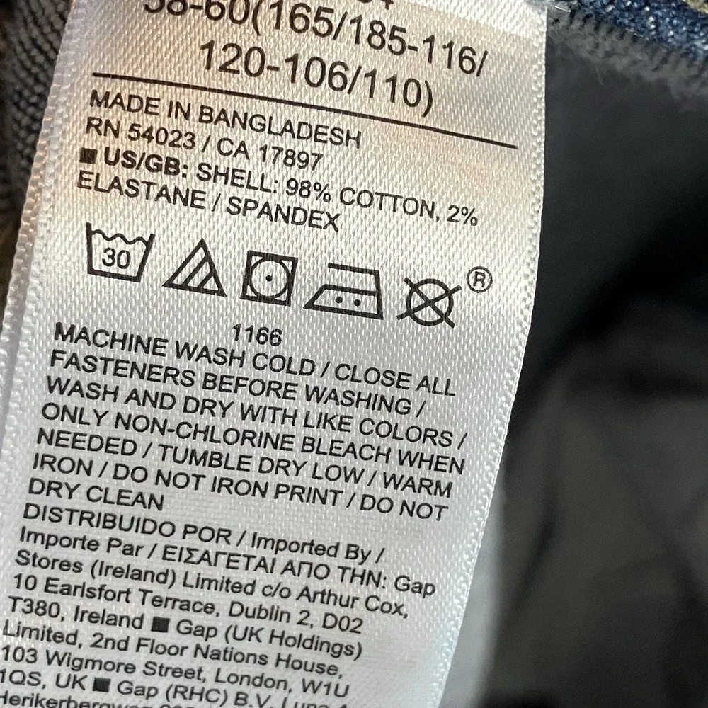 Banana Republic while contours