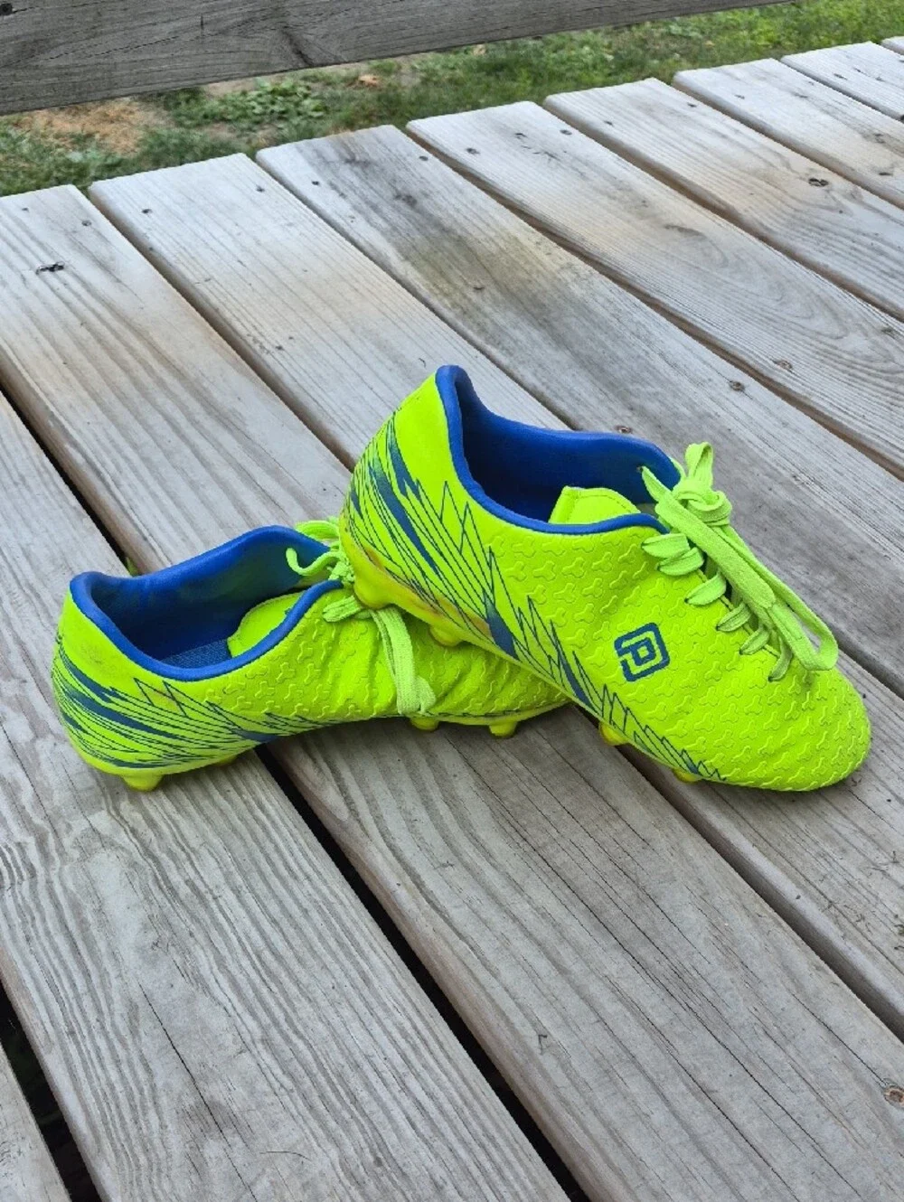 Dream Pairs neon yellow