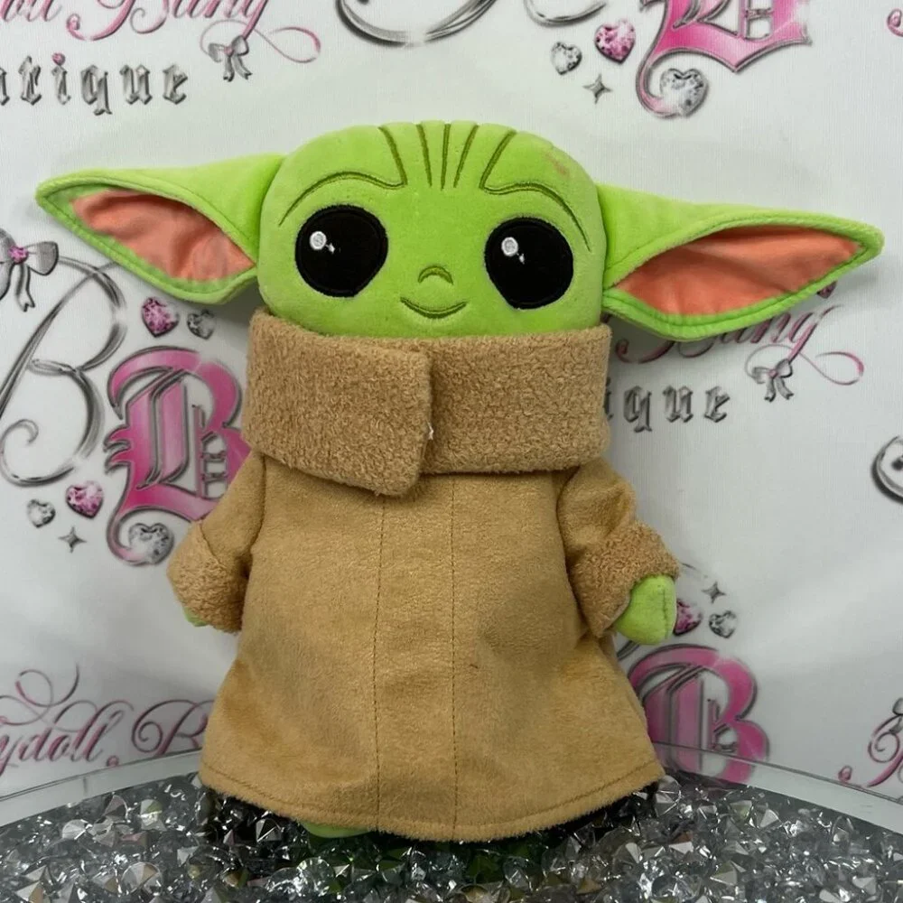 Disney baby yoda grogu Star Wars Velcro scarf  Green Plush Toy with Tan Coat