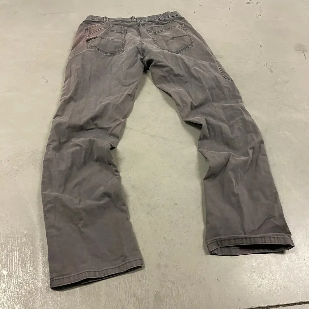 Ariat 32x34 distressed