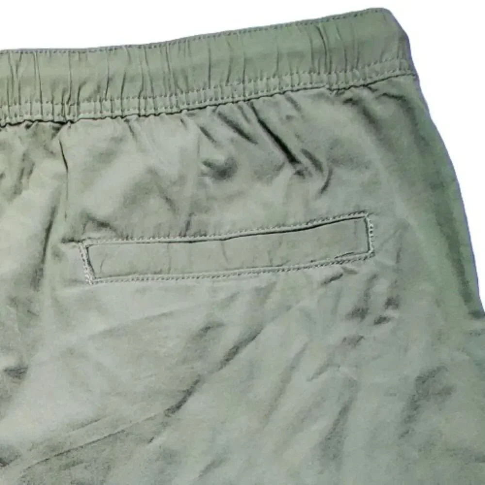 H&M men’s olive