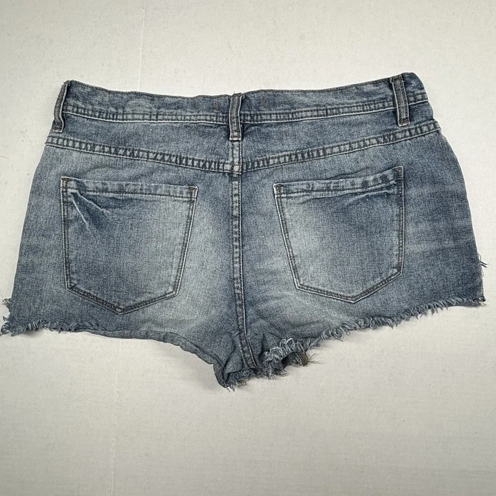 Free People please look