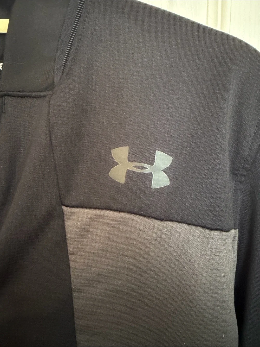 Under Armour lightweight quarter