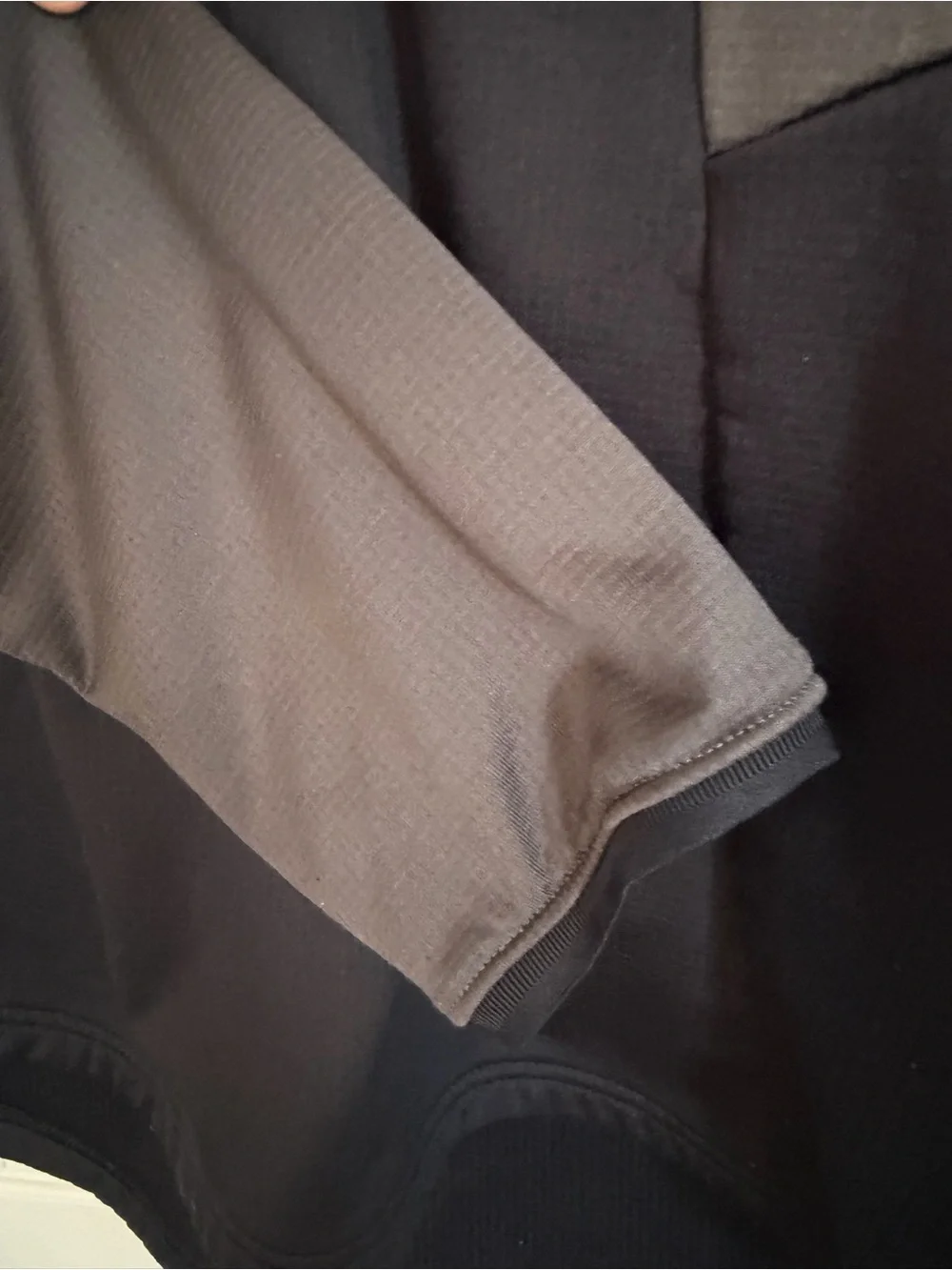 Under Armour lightweight quarter