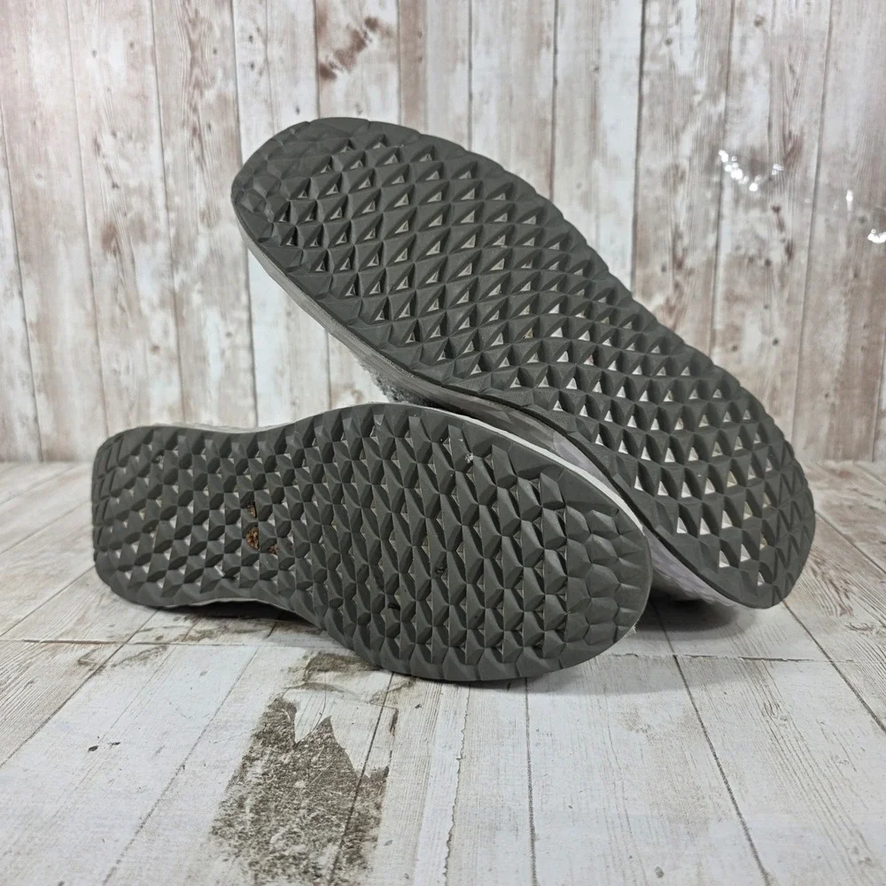 NOBULL Mesh Runner Womens 7.5 Grey Training Running Shoes Athletic Sneakers