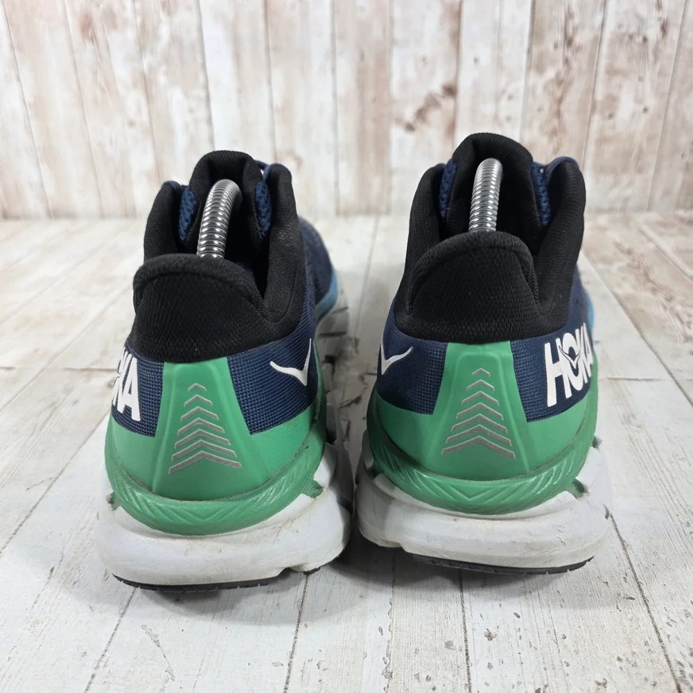 Hoka One One hoka one