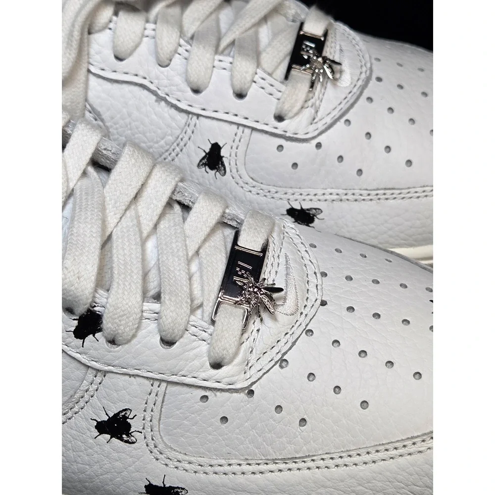 Nike classic shoes