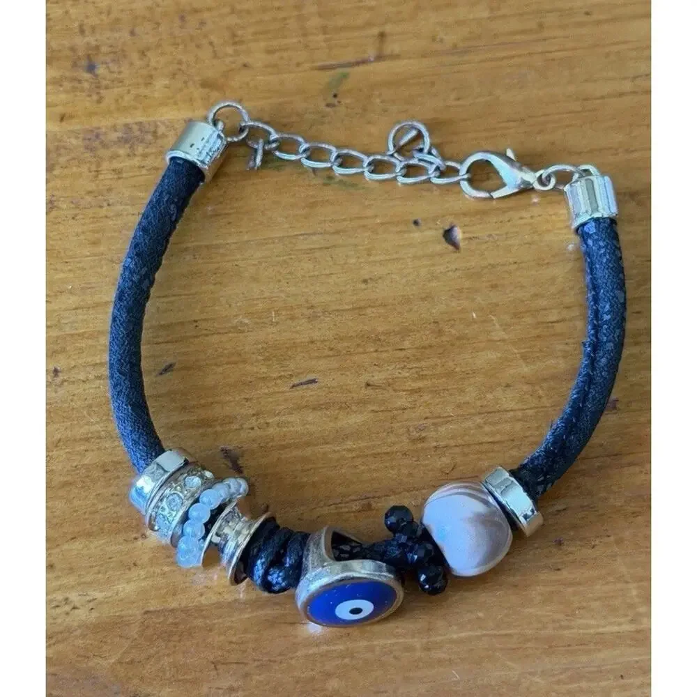 Unbranded fashion charm