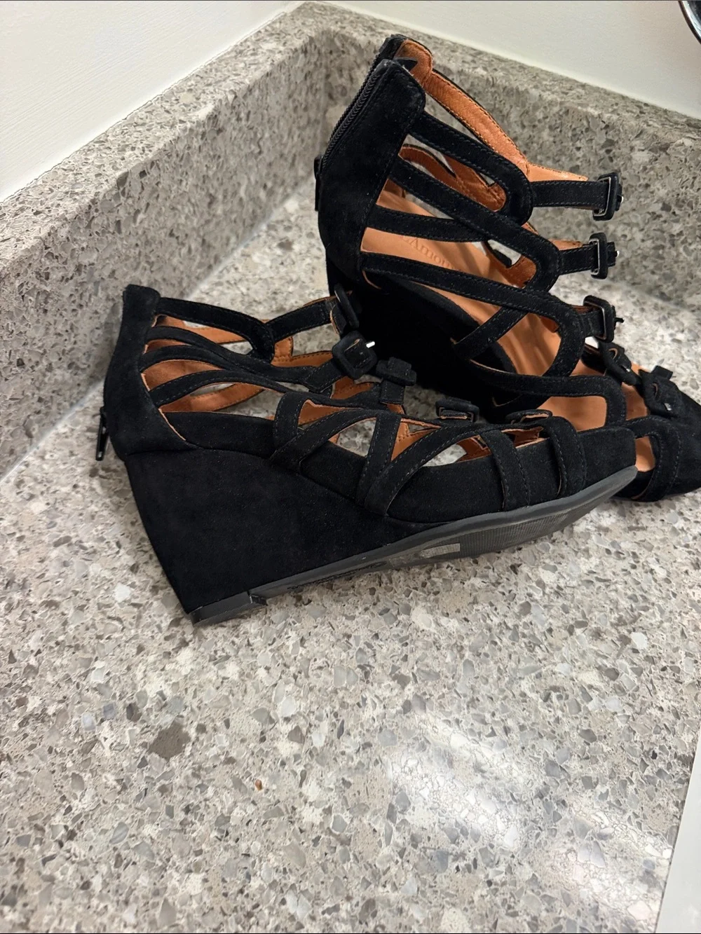 LAmour Des Pieds chic black
