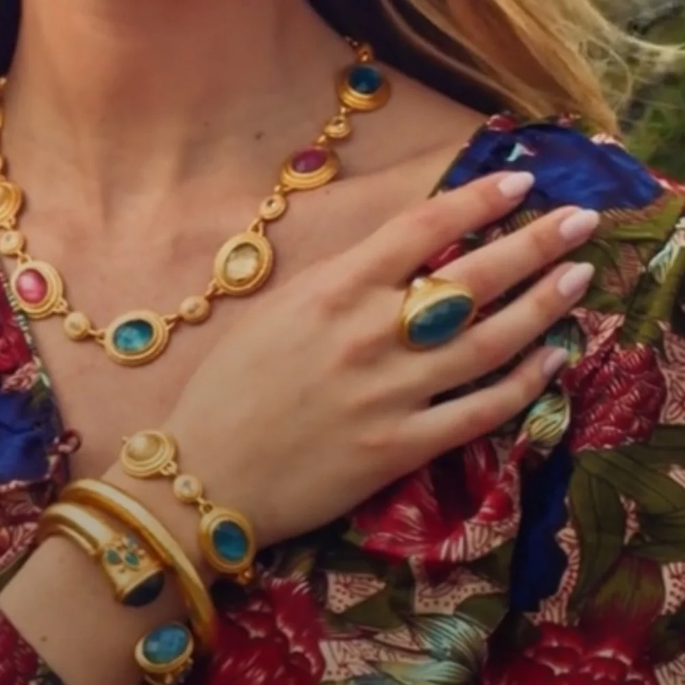 Julie Vos this opulent