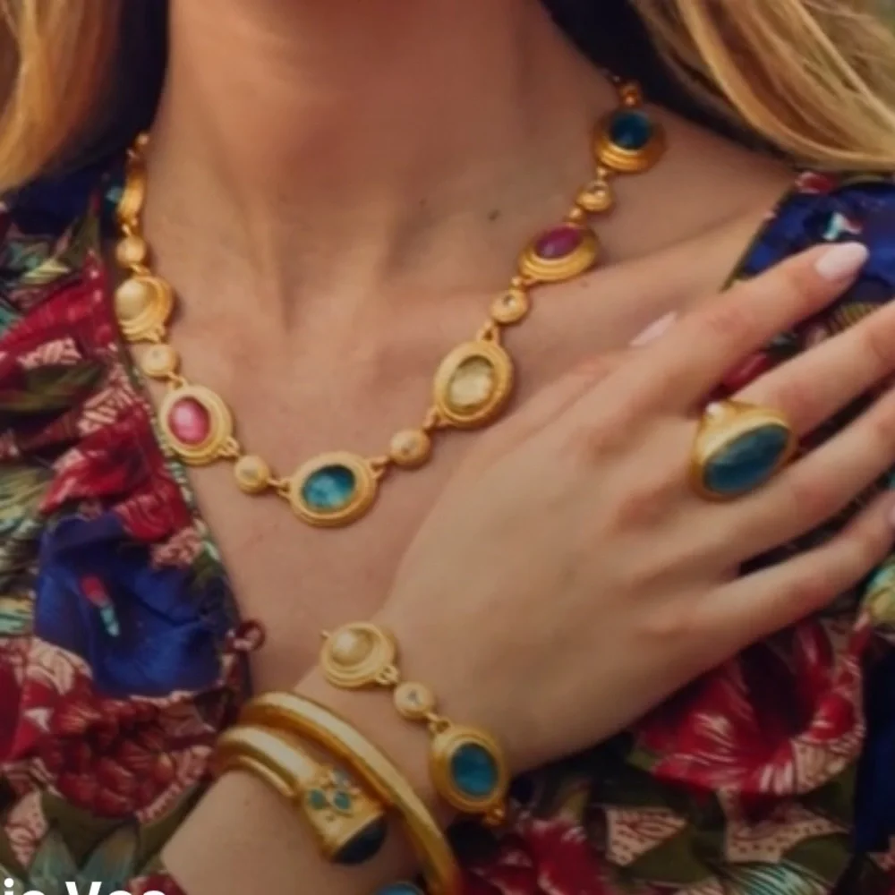 Julie Vos this opulent