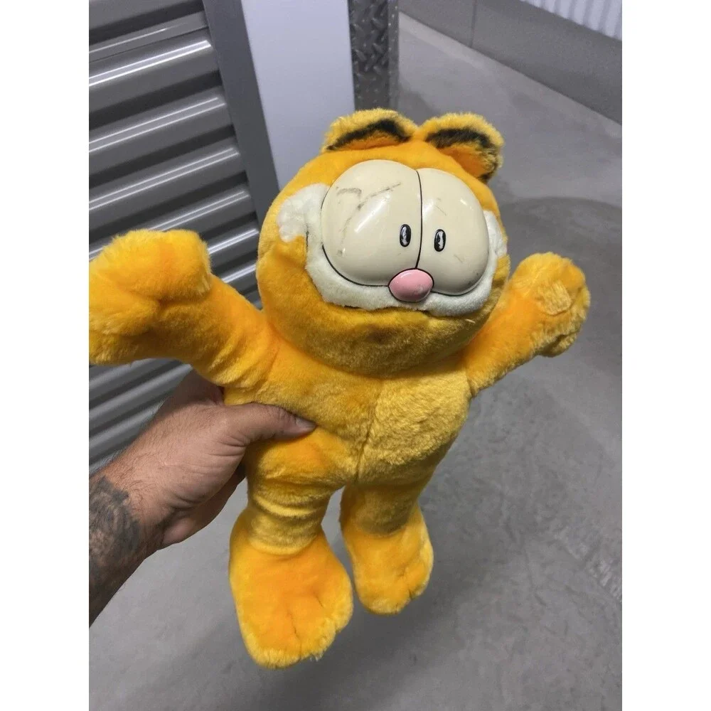 1981 Garfield Plush Cat by Dakin United Feature Syndicate 12