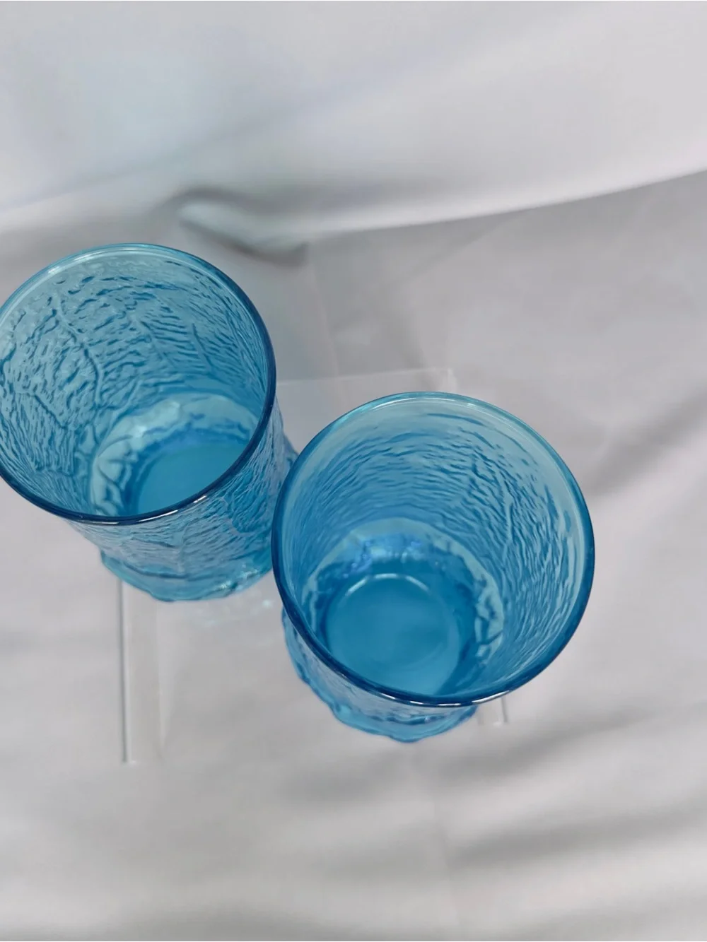 Handblown Textured Blue Glass Tumblers - Pair Anchor Hocking Rain Flower 70