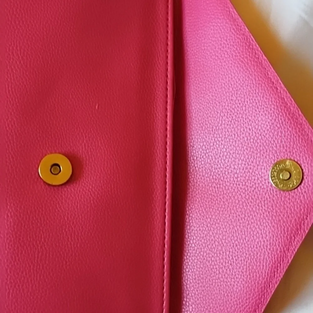 Juicy Couture faux pebble