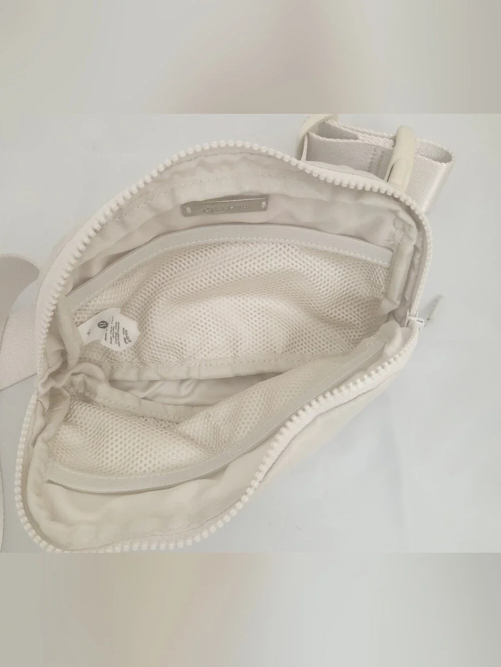 lululemon athletica adjustable white bag