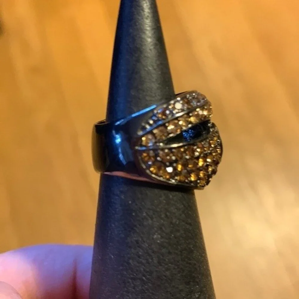 Large Brown rhinestone ring size 6 1/2