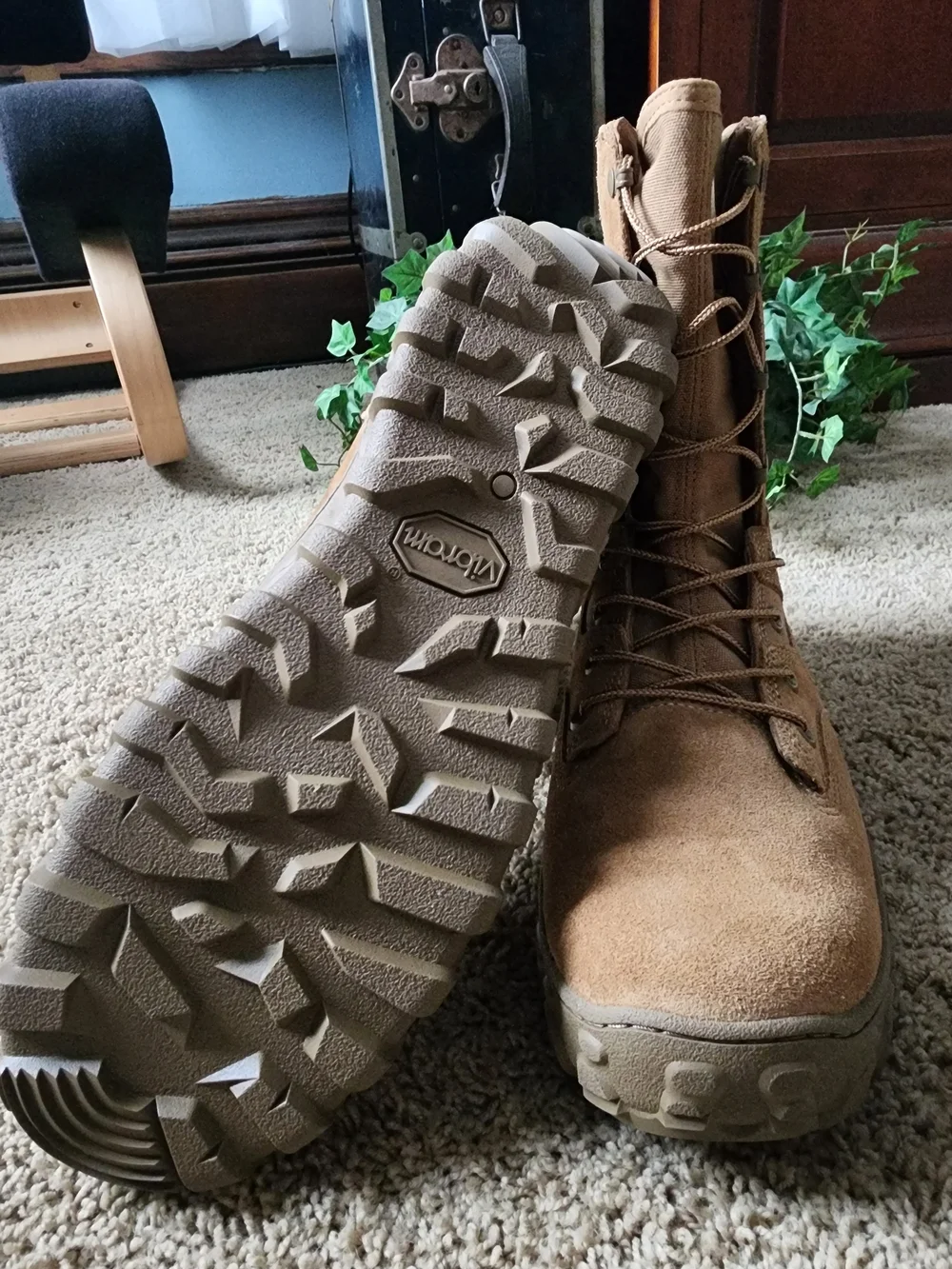 Rocky Men's S2V Leather Tactical Boots in Tan- DA PAM 670-1 Compliant
