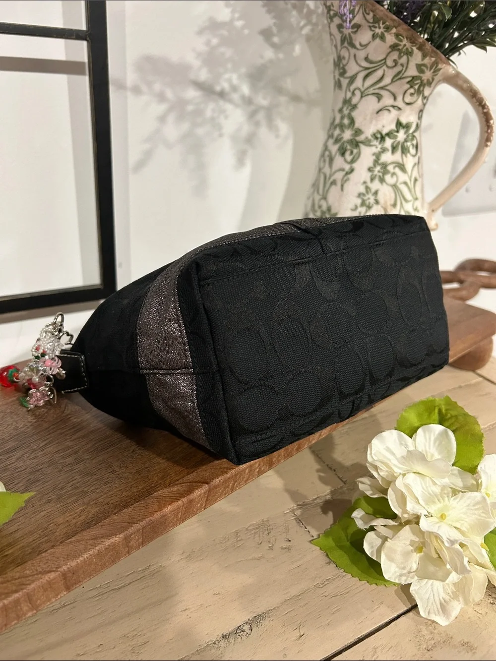Coach elegant shoulder