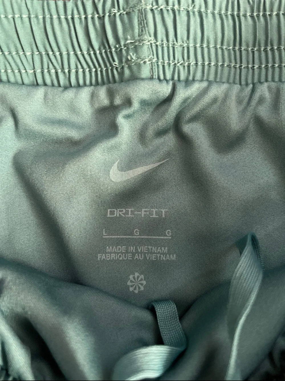Nike girls shorts