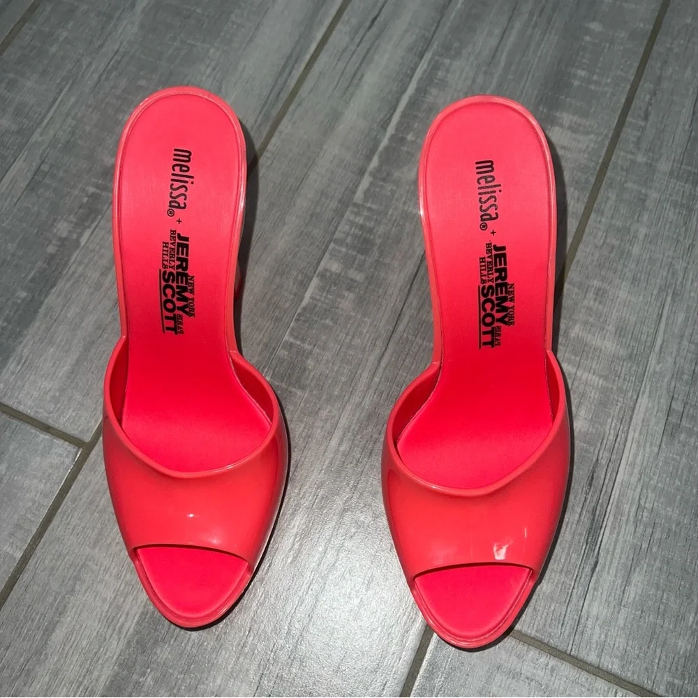 Jeremy Scott stylish red
