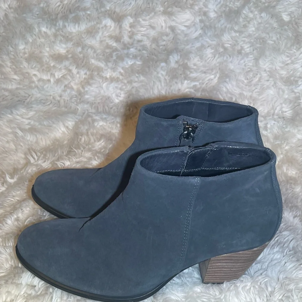Ecco worn but