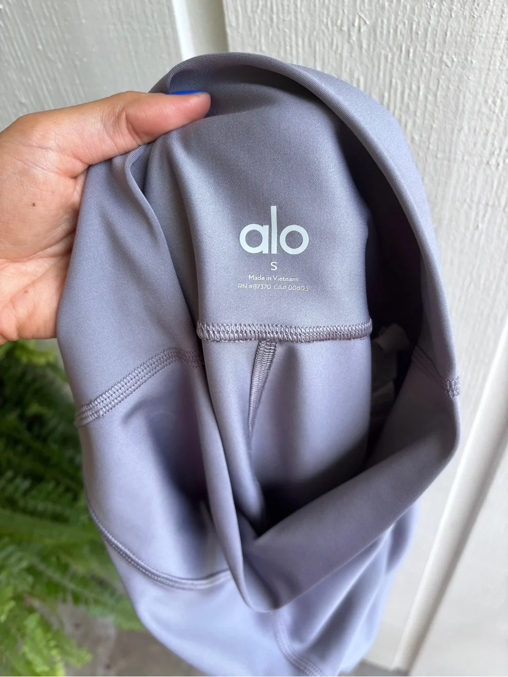 ALO Yoga soft lavender