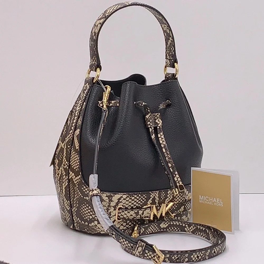 Michael Kors medium black drop