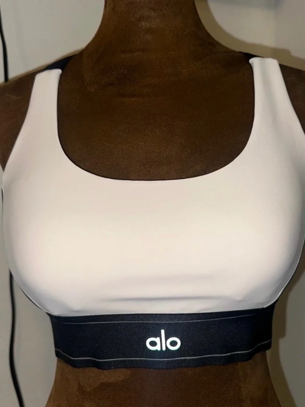 ALO Yoga matching two