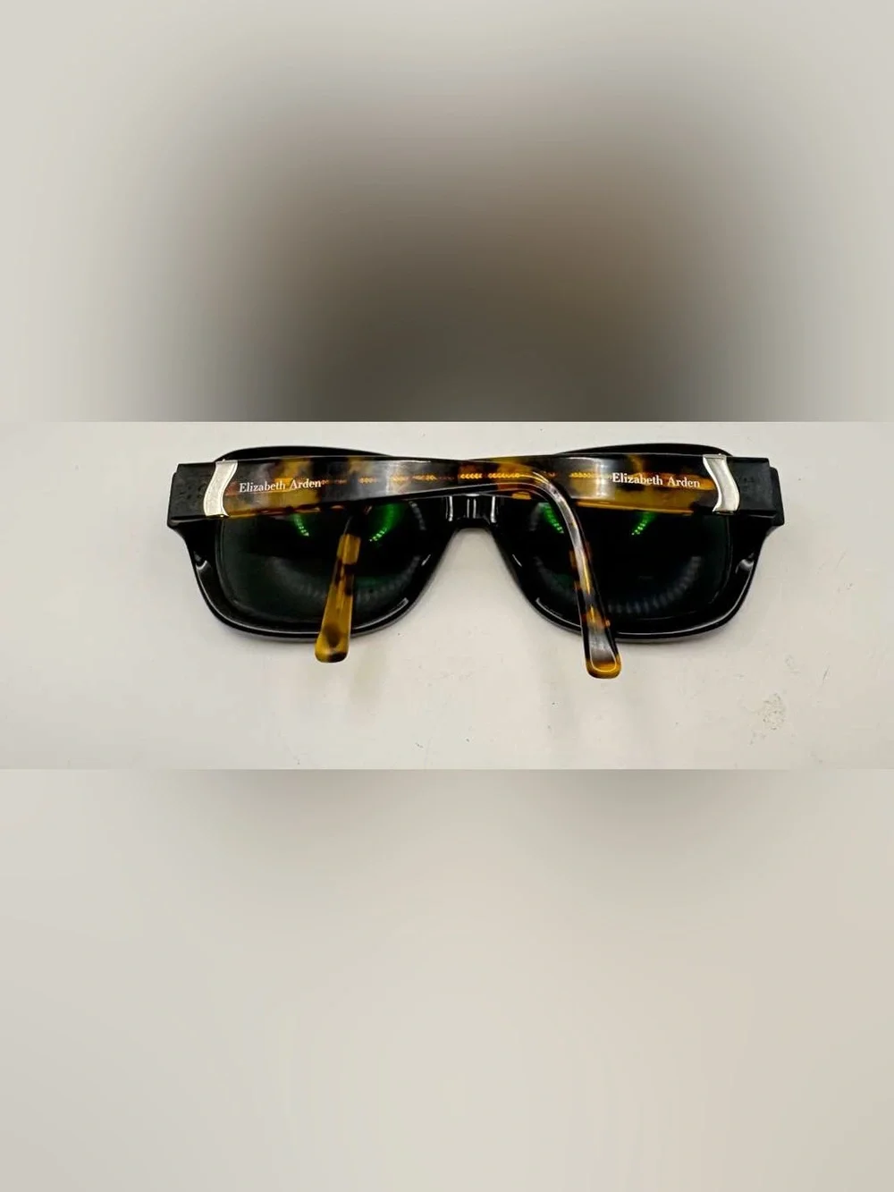 Elizabeth Arden listing pair