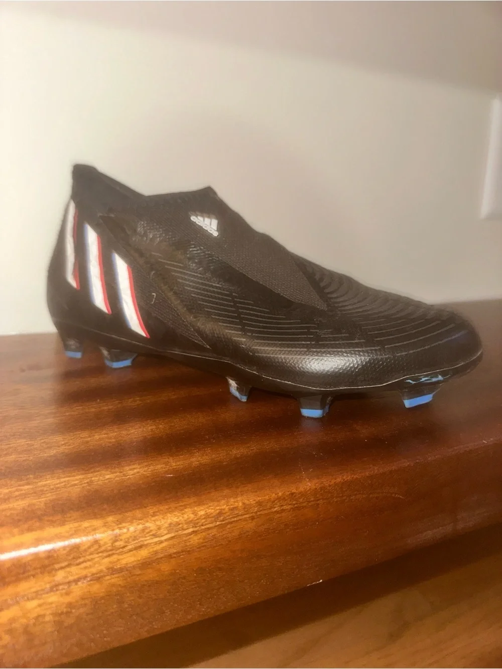 adidas laceless soccer