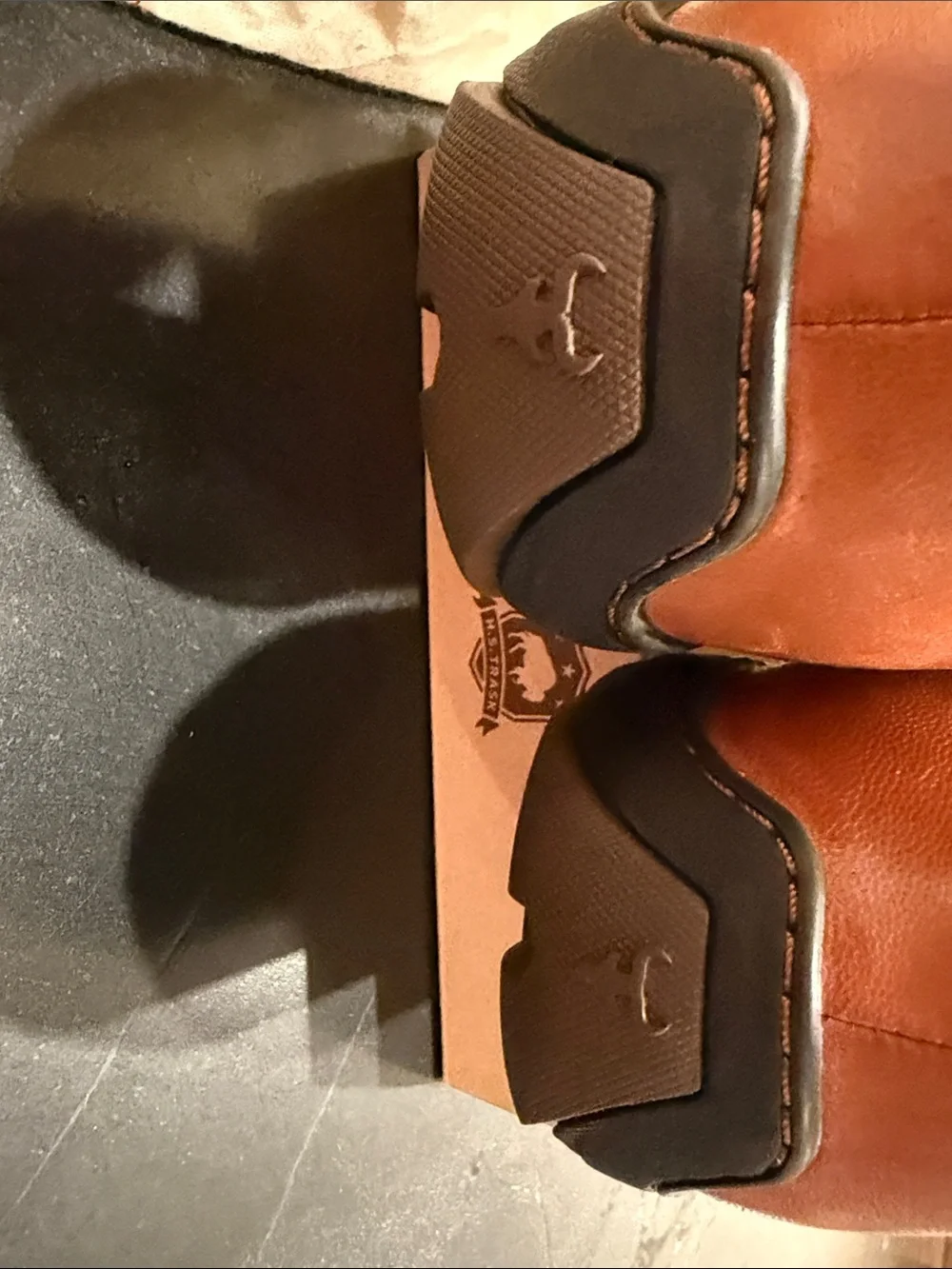 Trask smooth tan