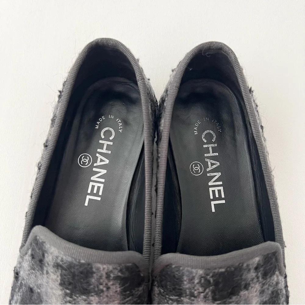 CHANEL good preowned