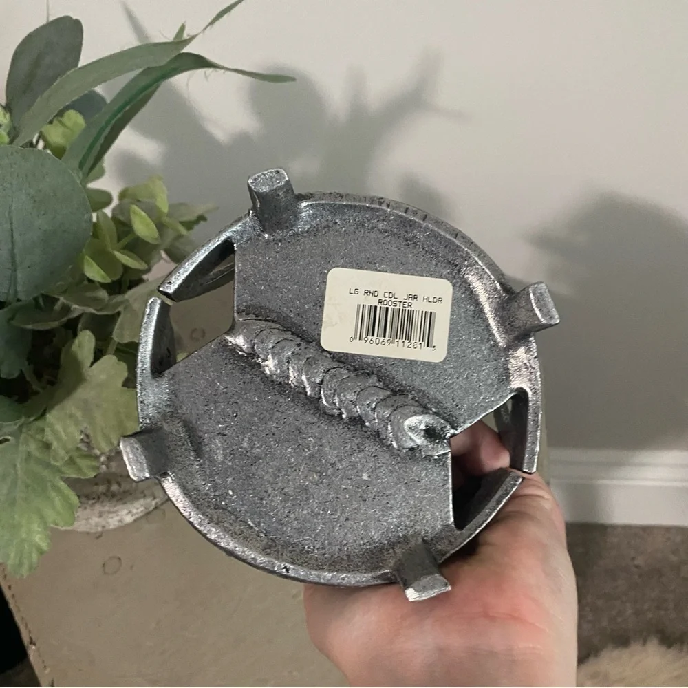 None silver rooster